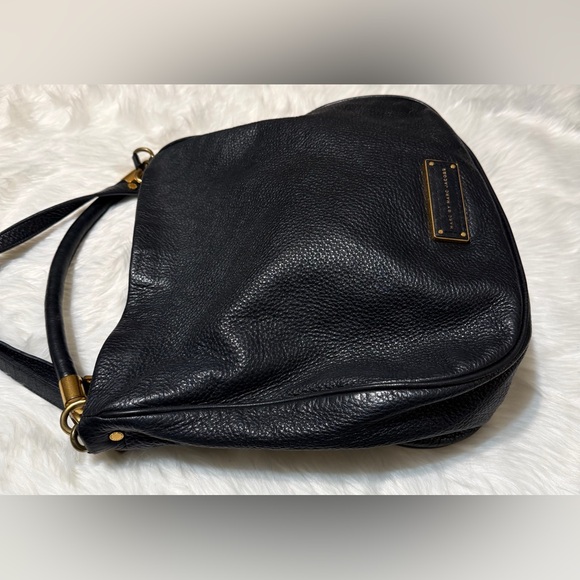 Marc Jacobs Hobo Black Pebbled Leather Bag with Gold Hardware - Picture 6 of 13